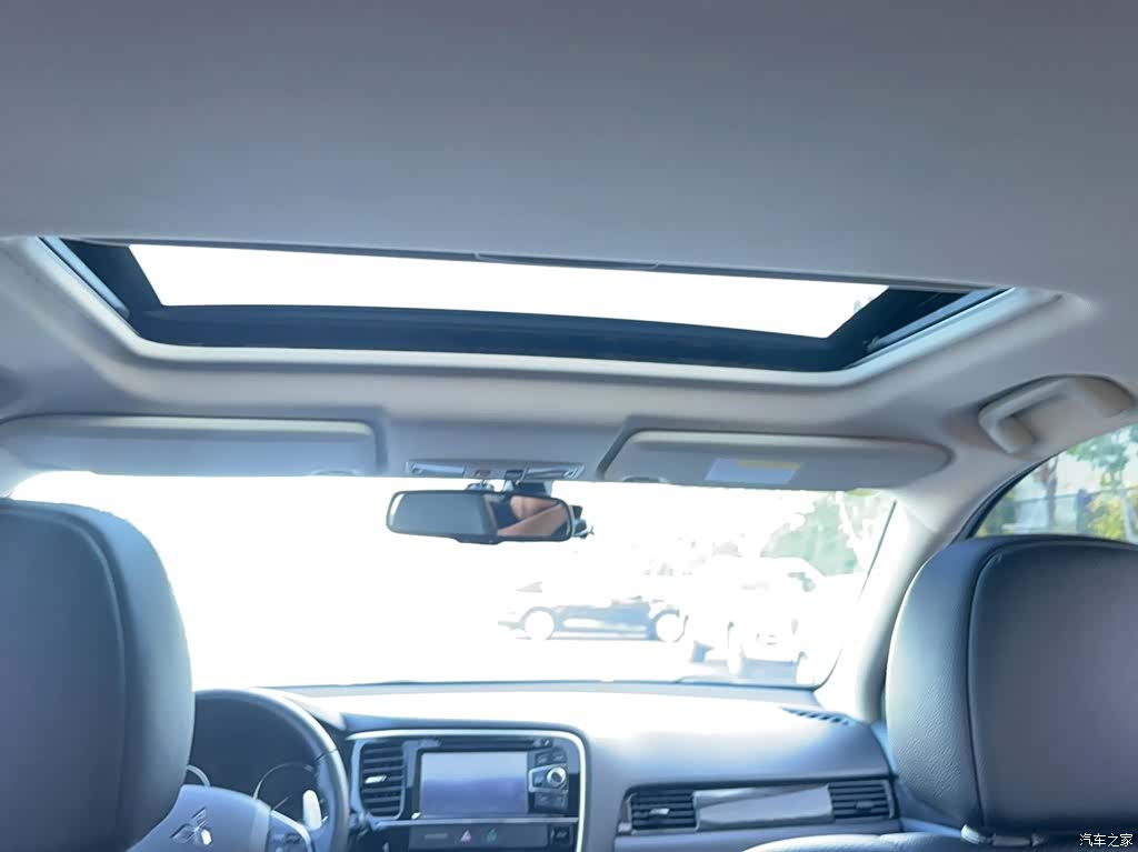 Mitsubishi Outlander, 2015 15