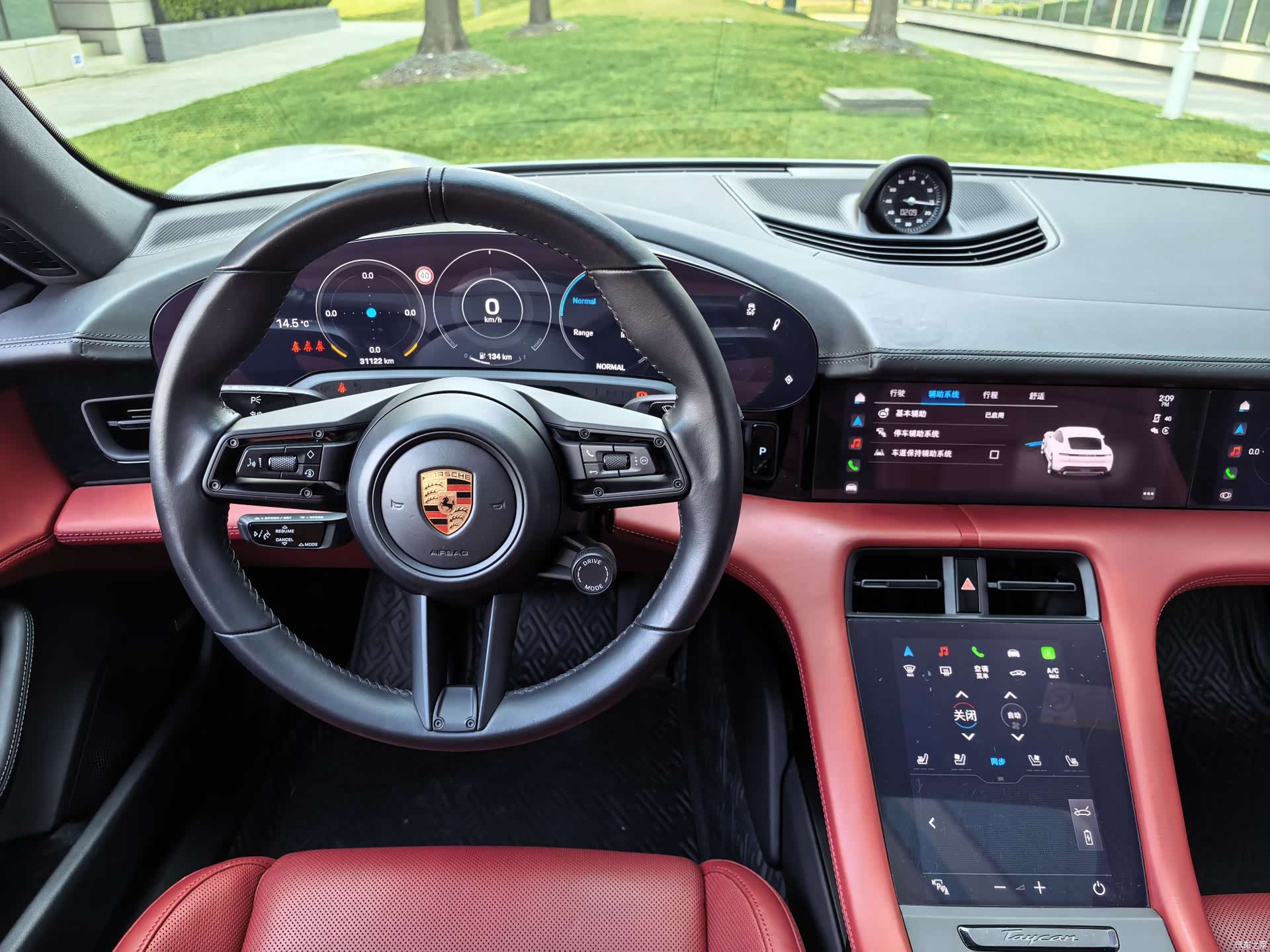 Porsche Taycan, 2023 19