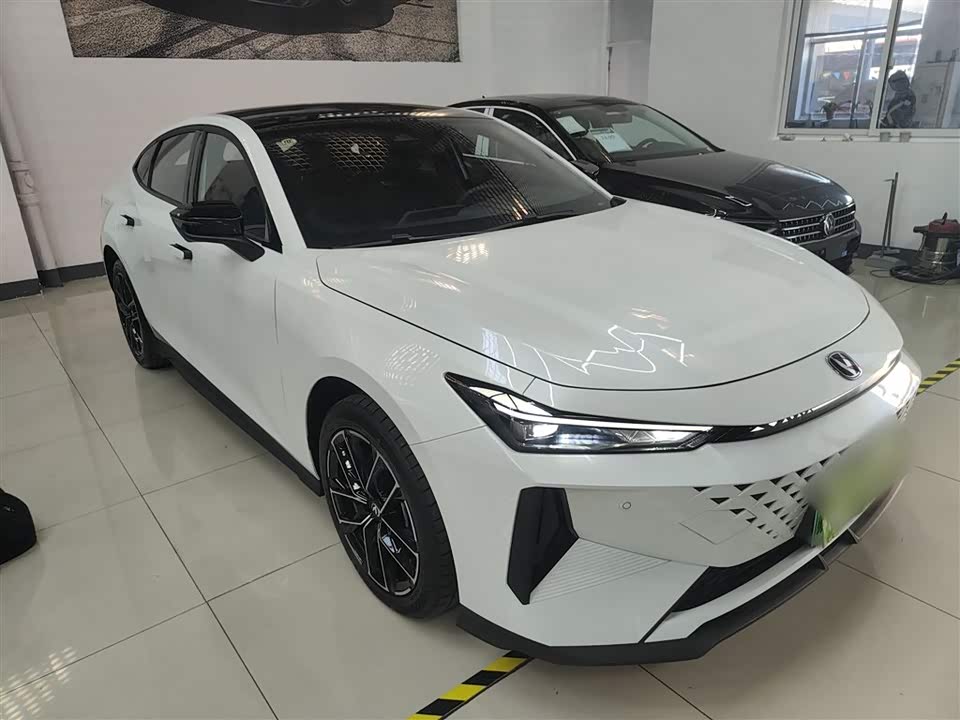 Changan UNI-V Smart iDD