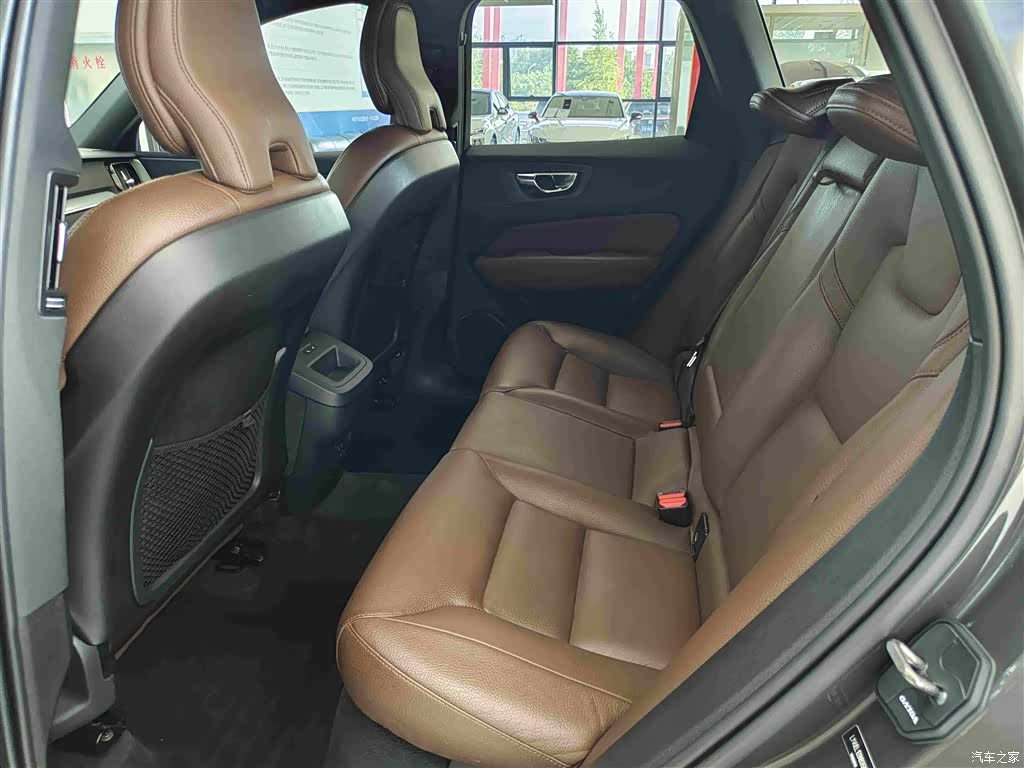 Volvo XC60, 2022 3