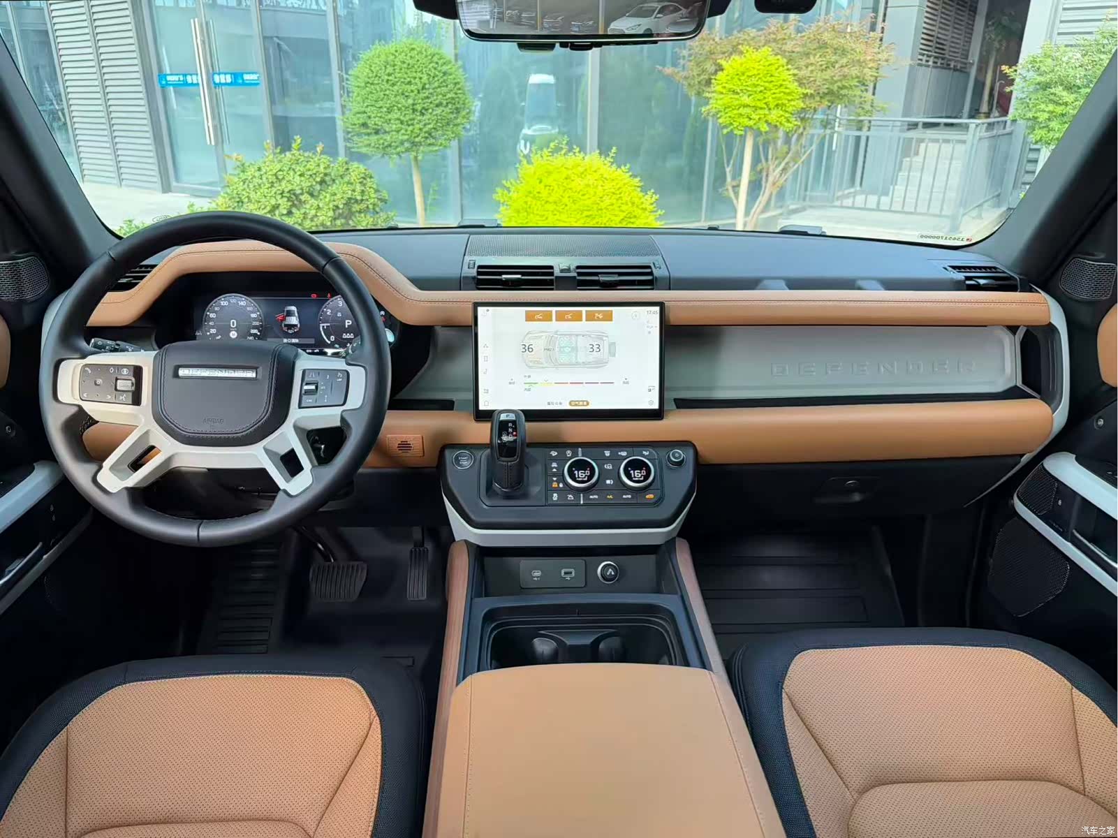 Land Rover Defender, 2024 9