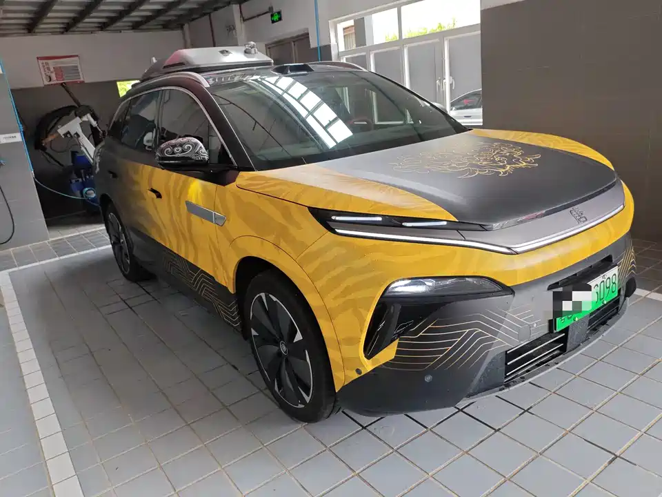 BYD Tang L