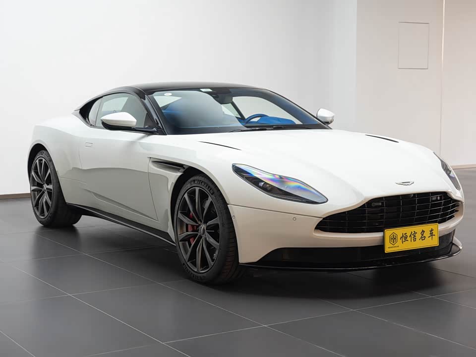 Aston Martin DB11