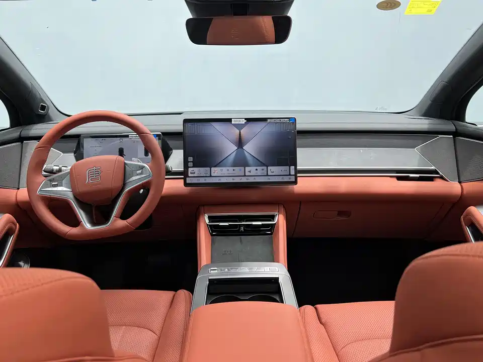 BYD Tang L