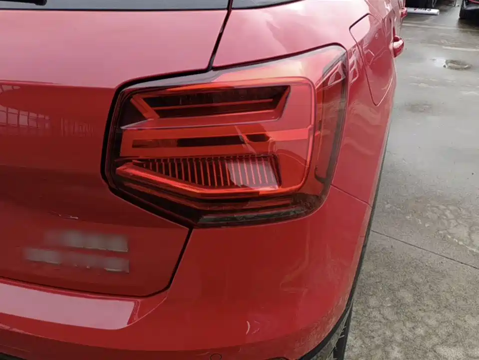 Audi Q2L