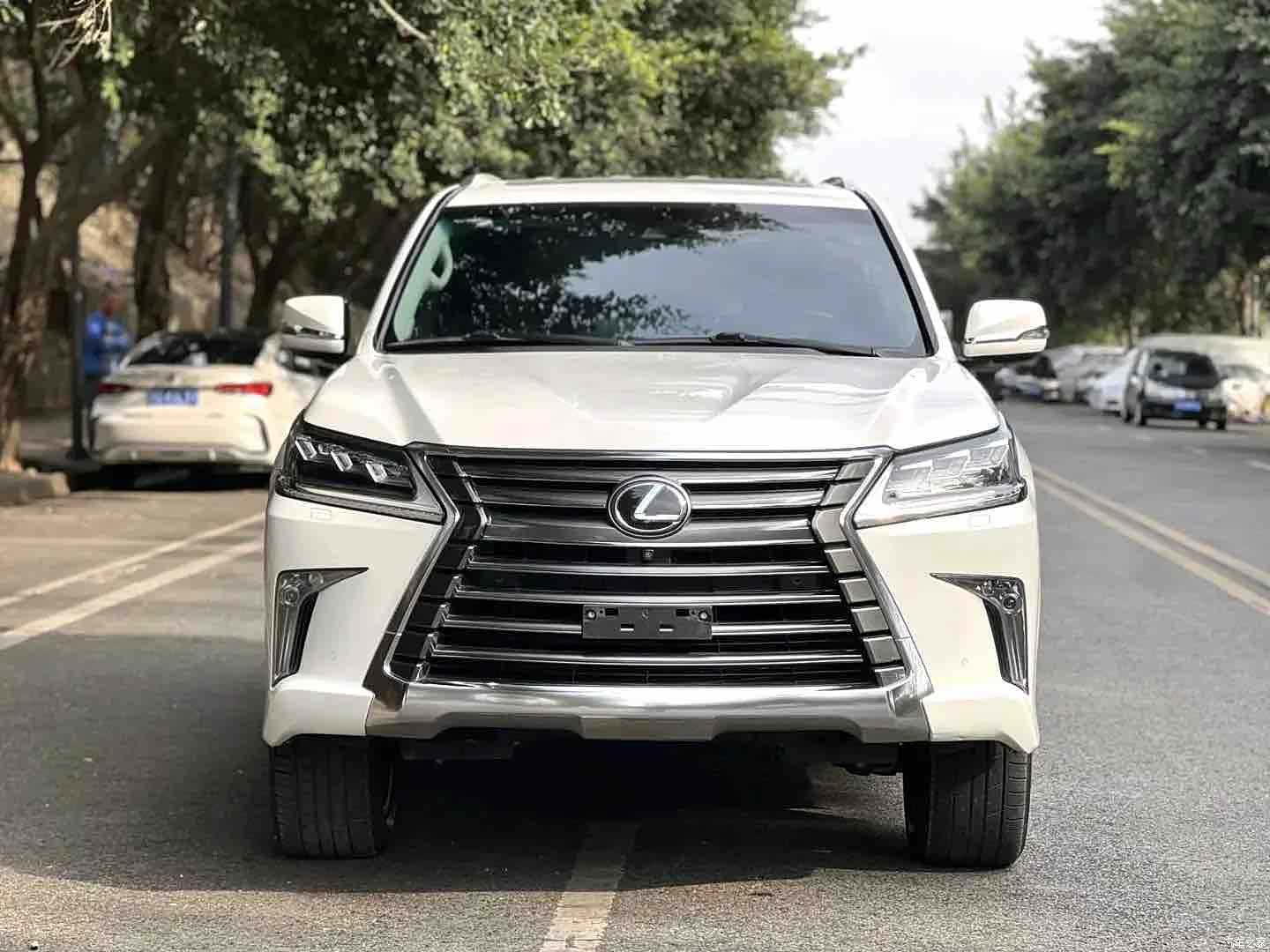 Lexus LX, 2018 2