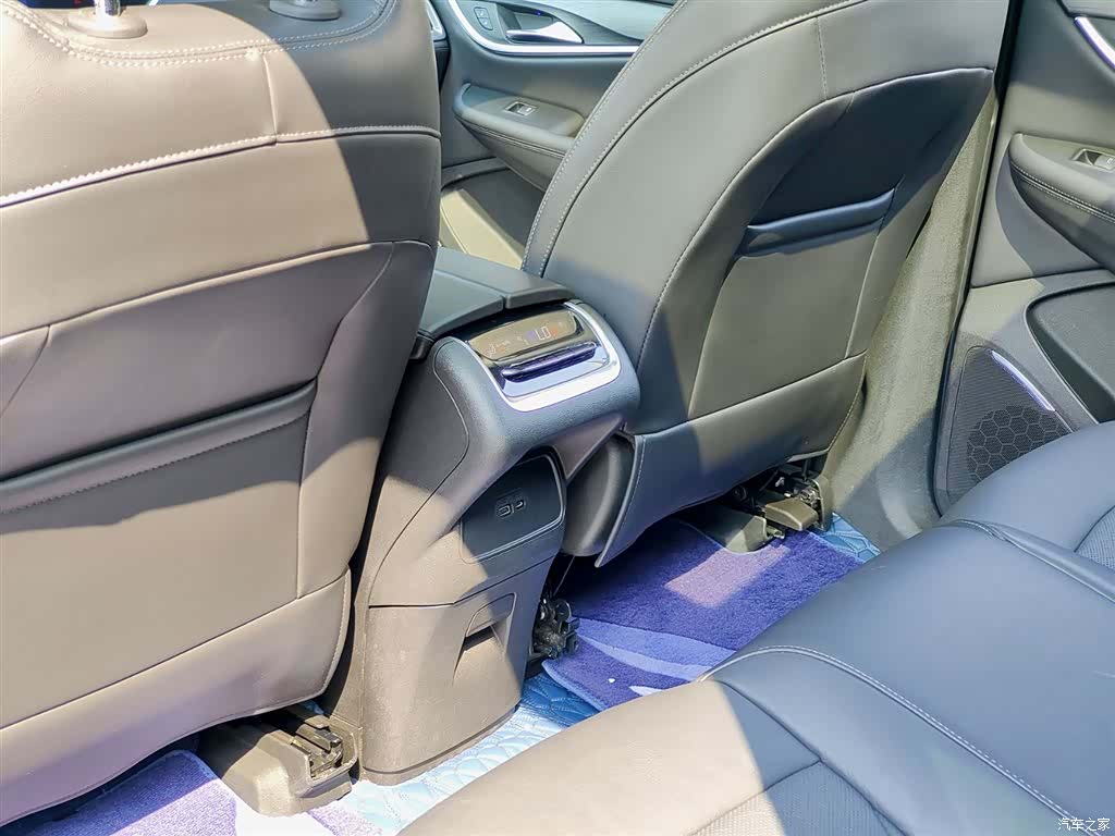 Buick Enclave, 2021 9