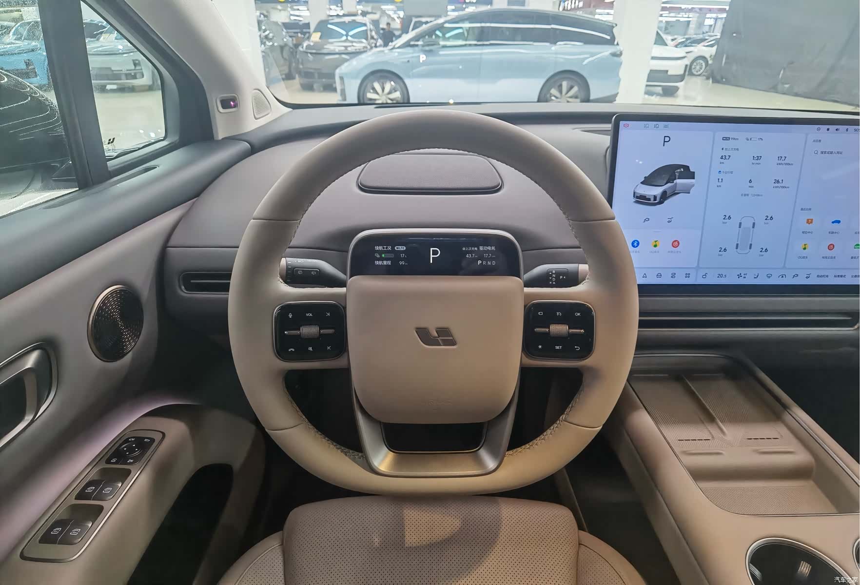 Li Auto i8, 2025 8