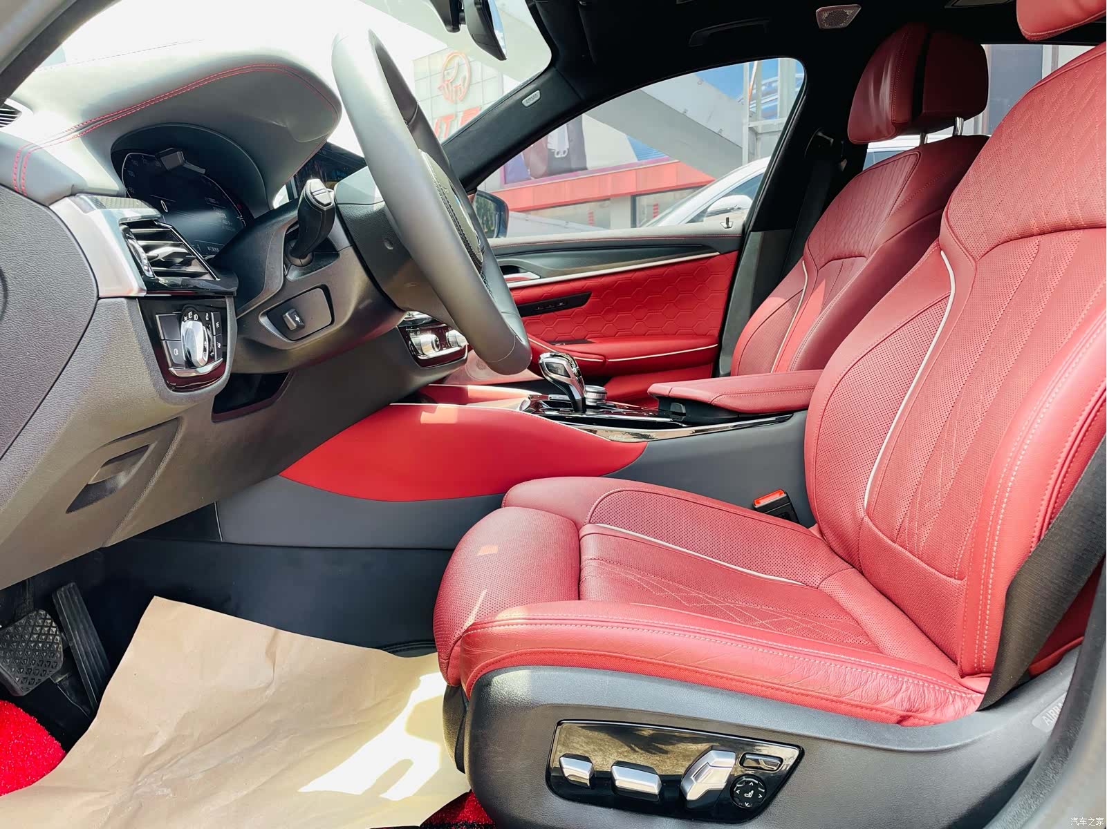 BMW 5 Series, 2021 4
