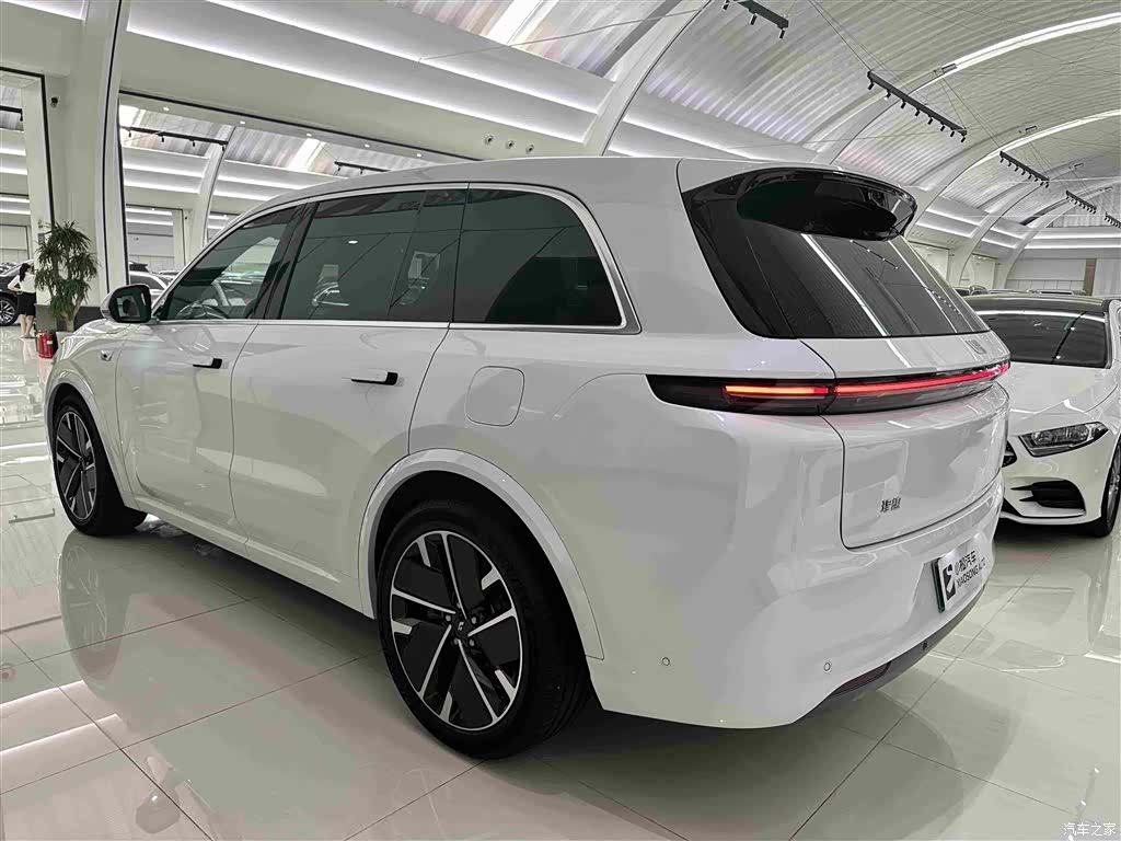 Li Auto L8, 2025 все фото