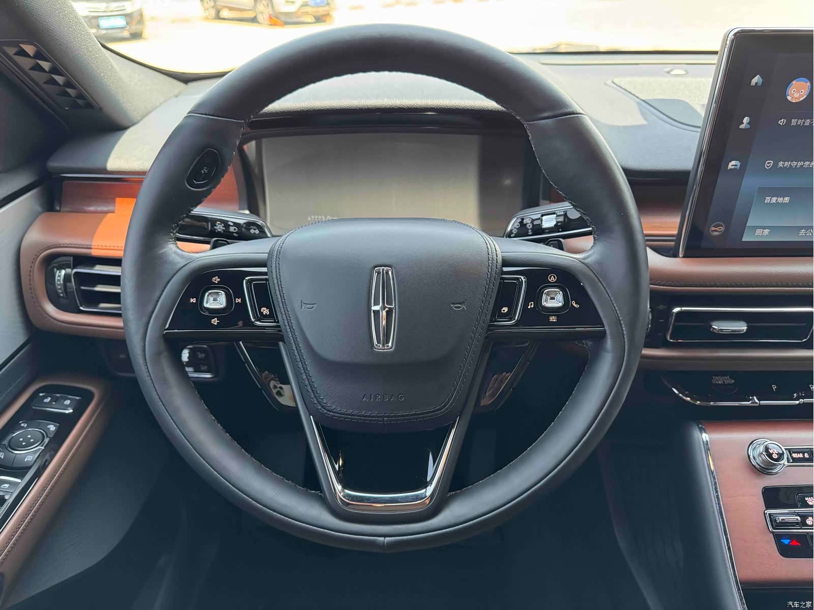Lincoln Aviator, 2021 12