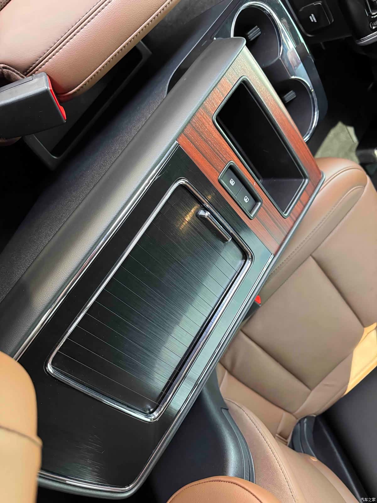 Lincoln Aviator, 2021 17