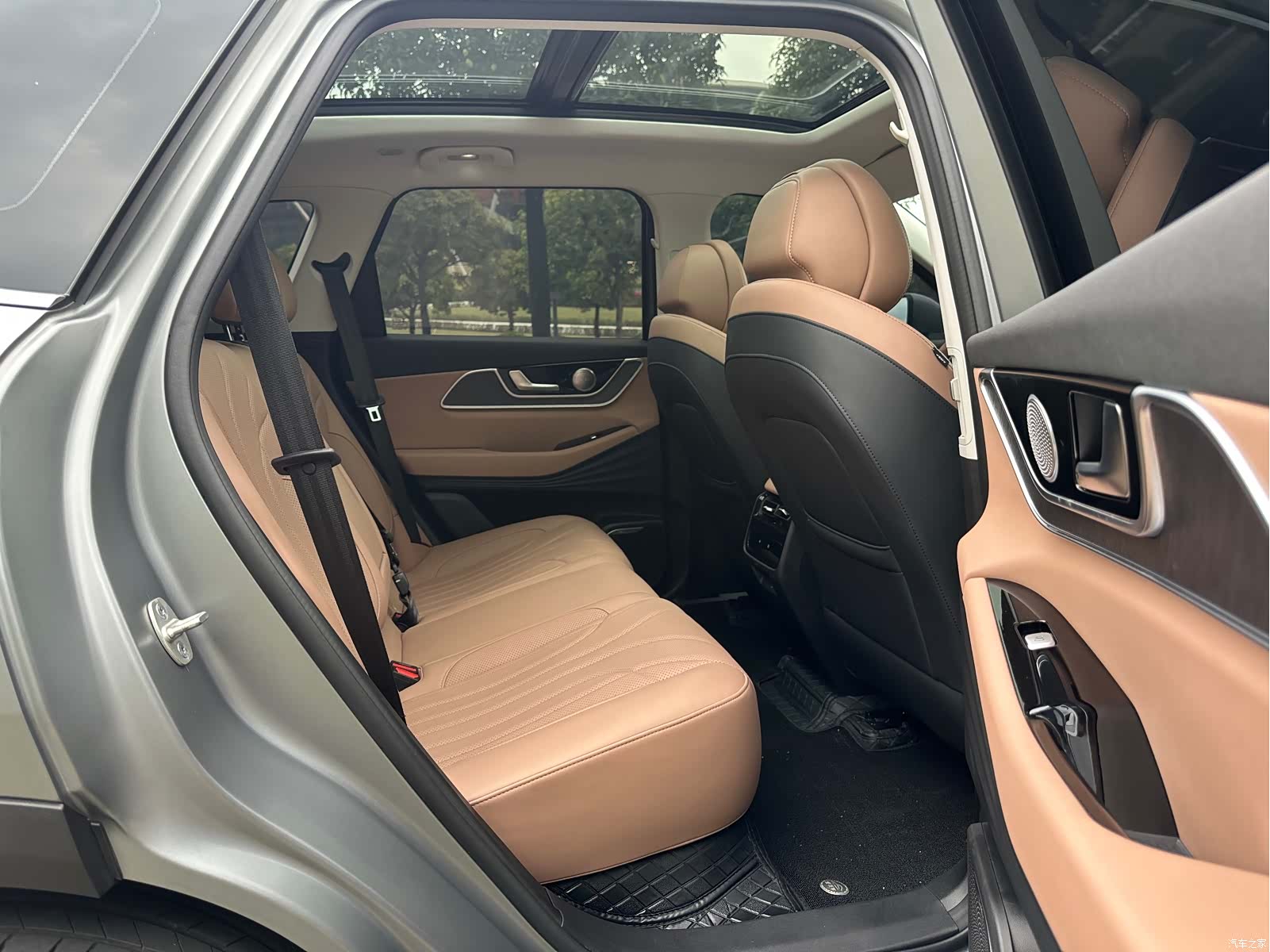 Chery Tiggo 8, 2025 29