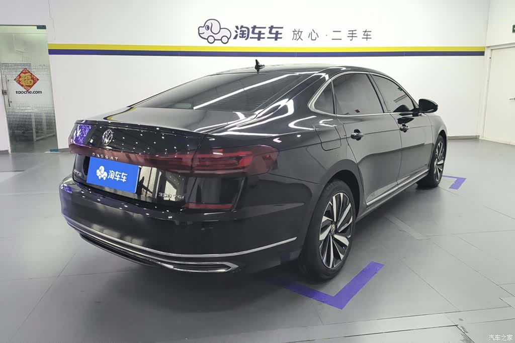 Volkswagen Passat, 2023 3
