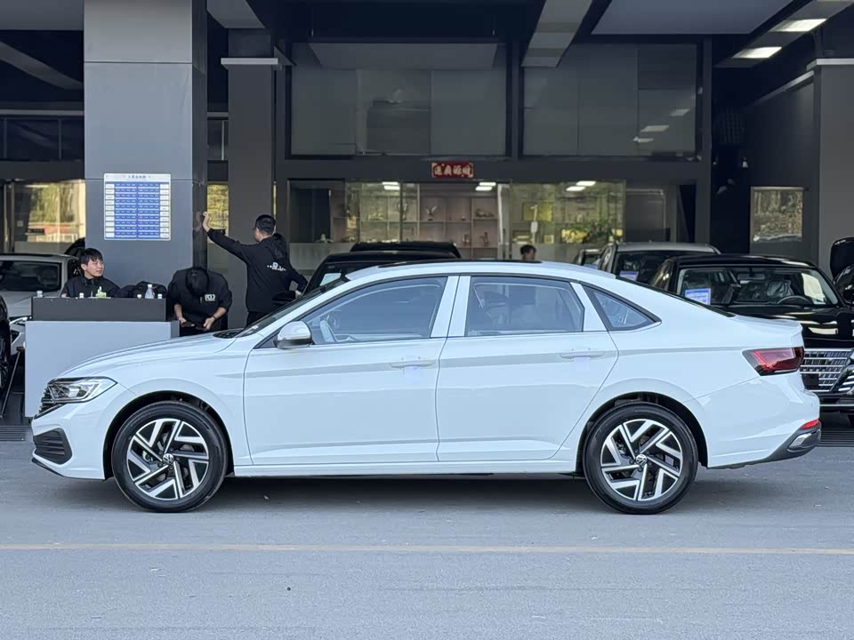 Volkswagen Sagitar