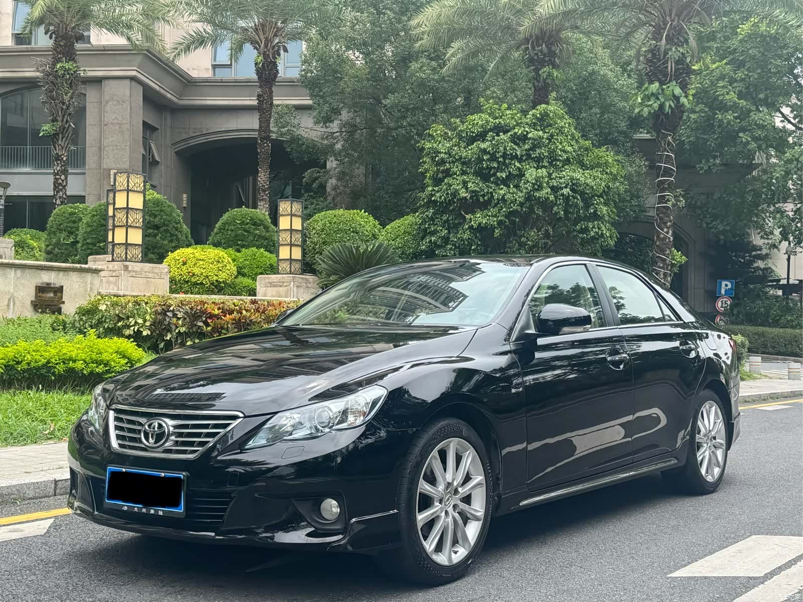 Toyota 2.5V, 2012 1