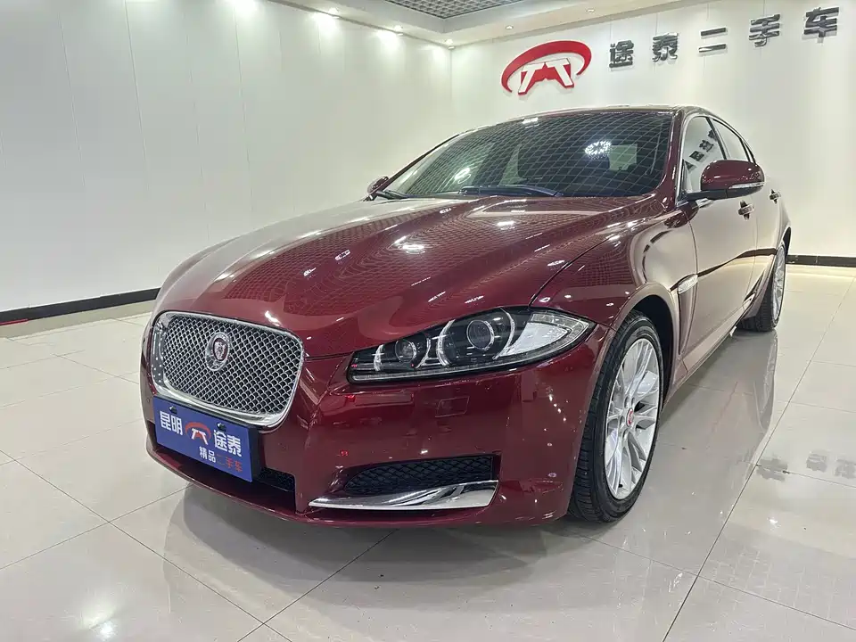 Jaguar XF