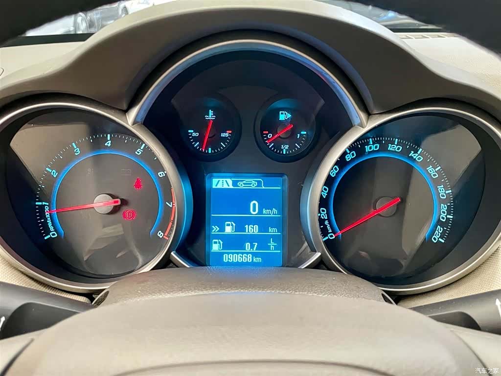 Chevrolet SE, 2015 13