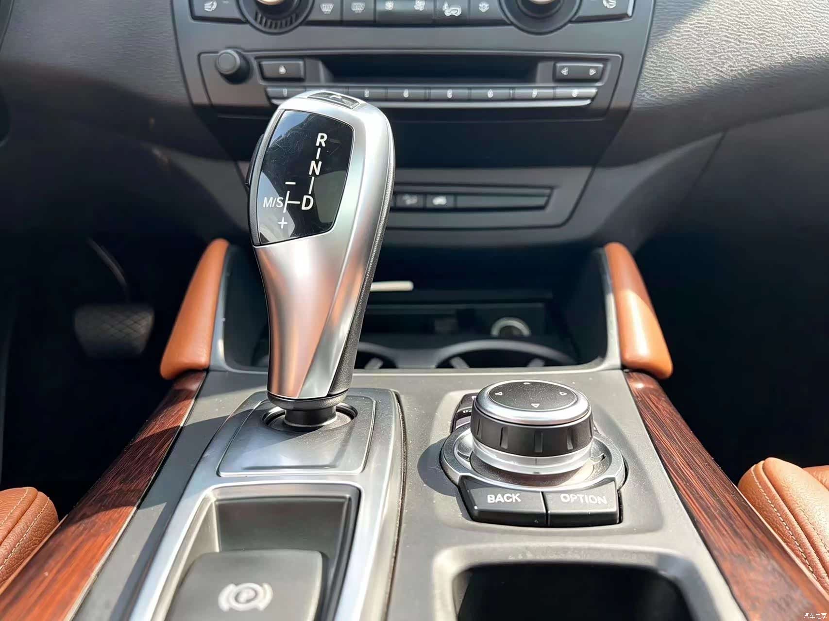 BMW X6, 2011 14