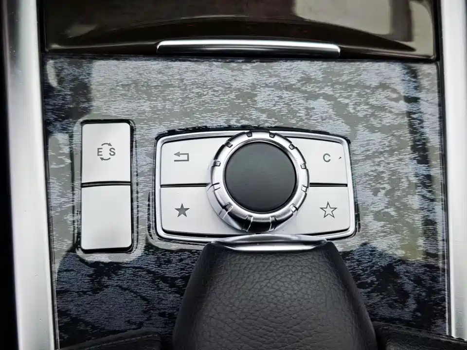 Mercedes-Benz S-class Mercedes-Benz S-class