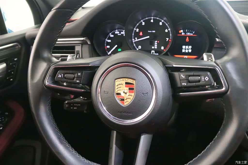 Porsche Macan, 2022 6