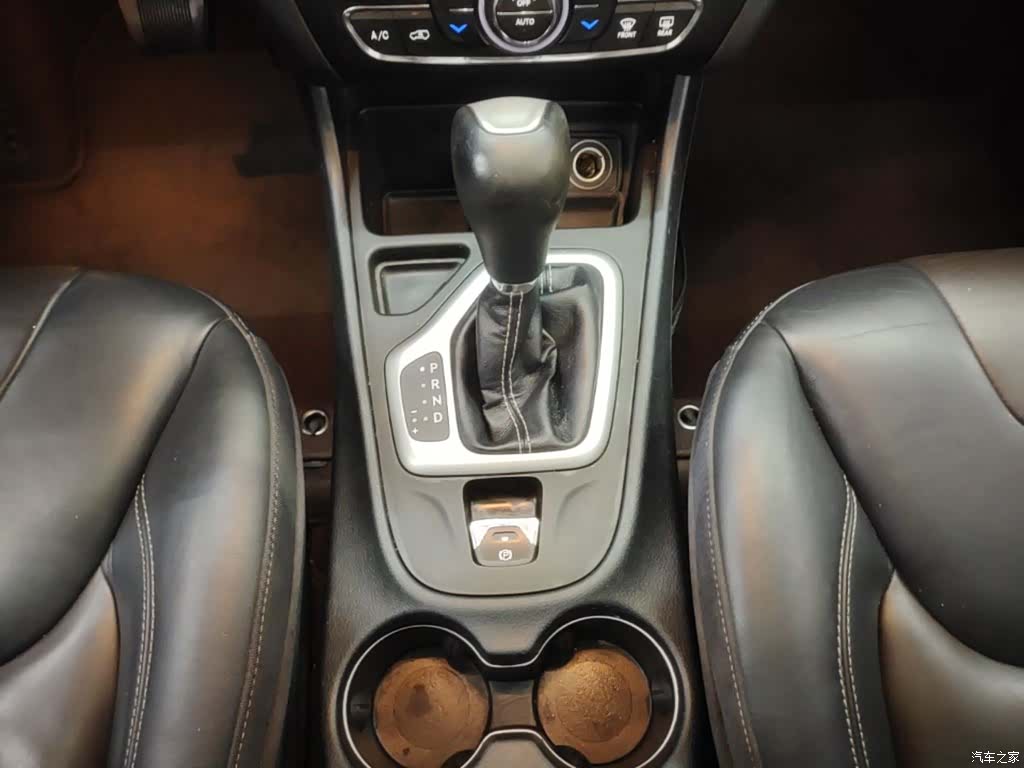 Jeep Cherokee, 2016 14