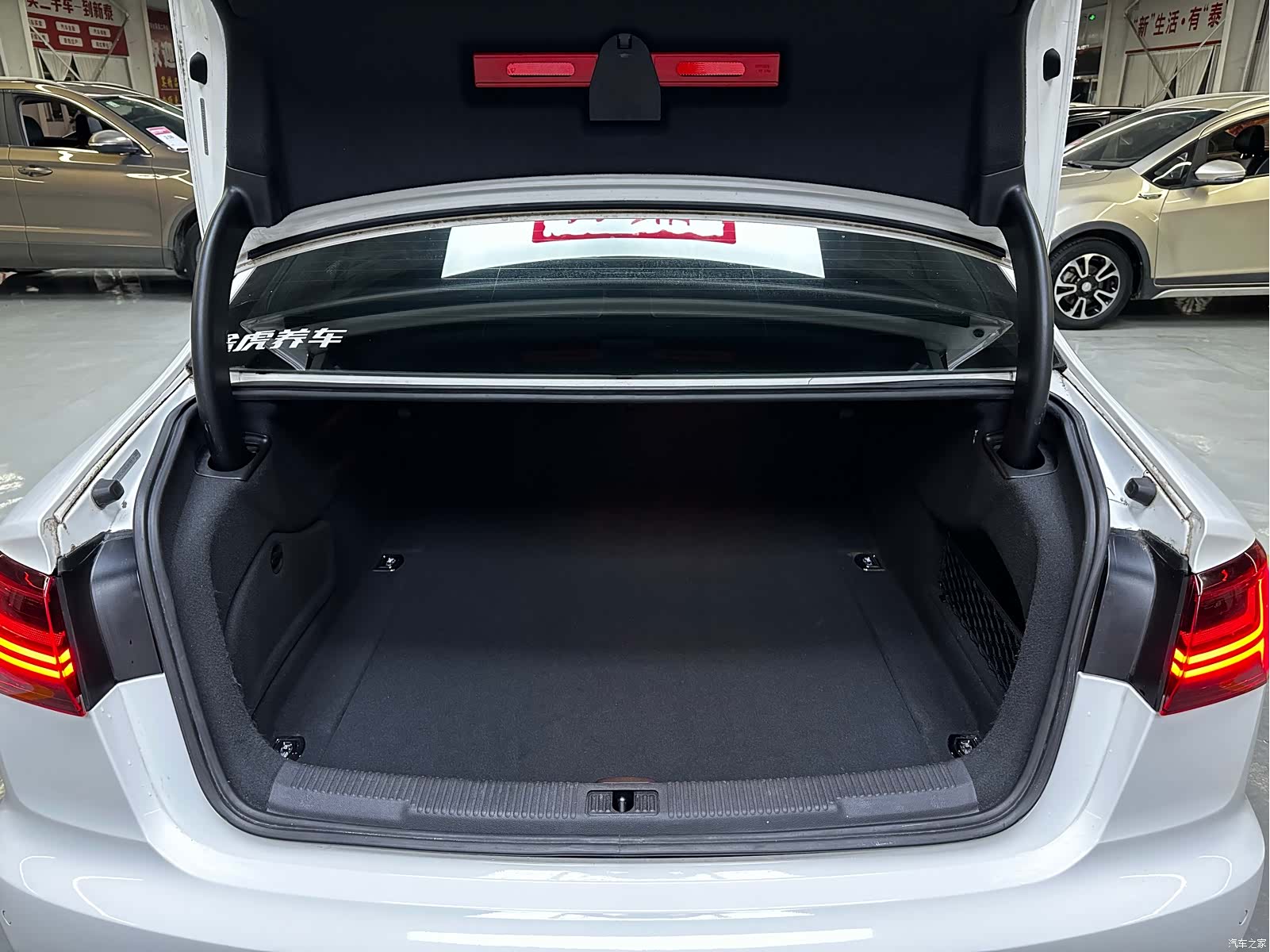 Audi A6L, 2016 11