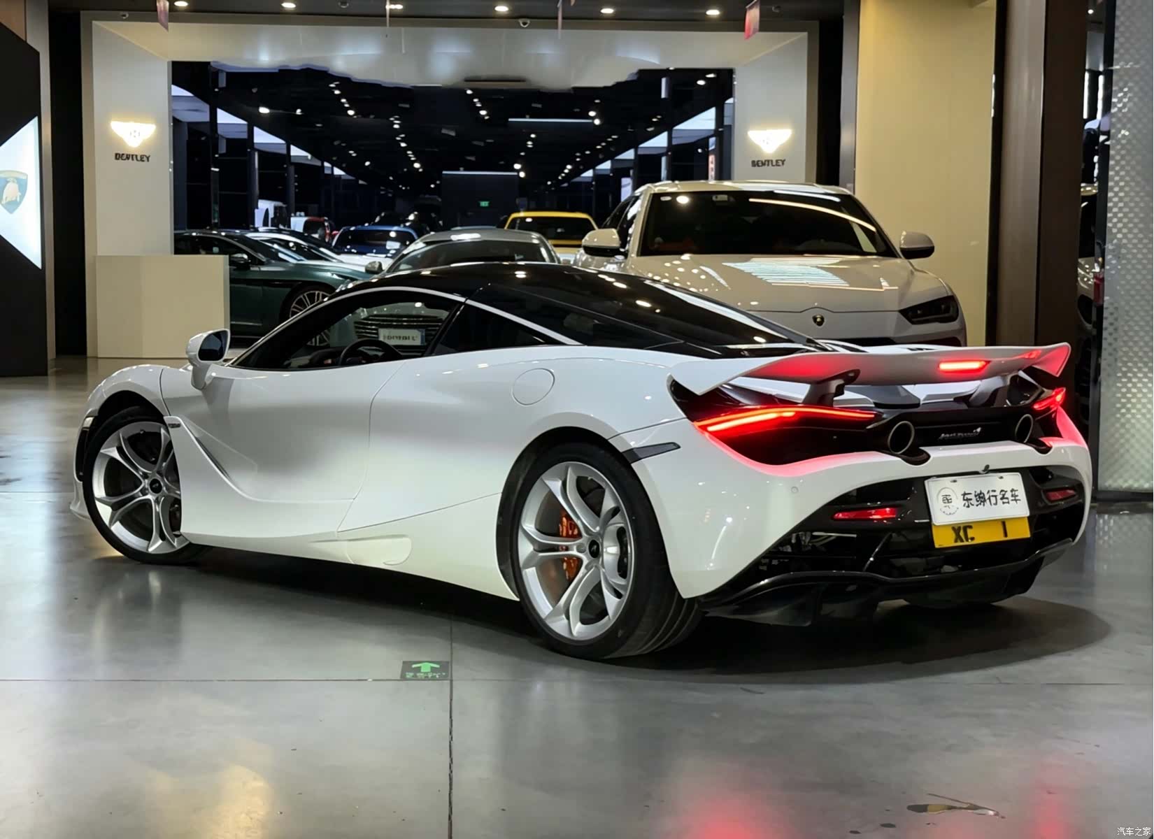 McLaren 720S, 2020 7
