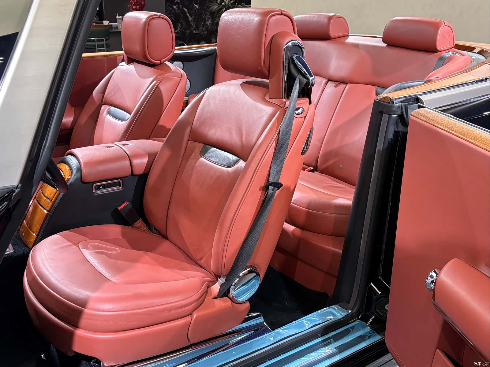 Rolls-Royce Phantom, 2009 18
