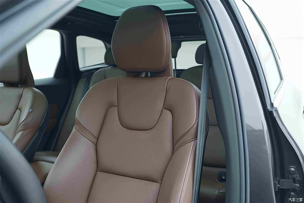 Volvo XC60, 2022 13