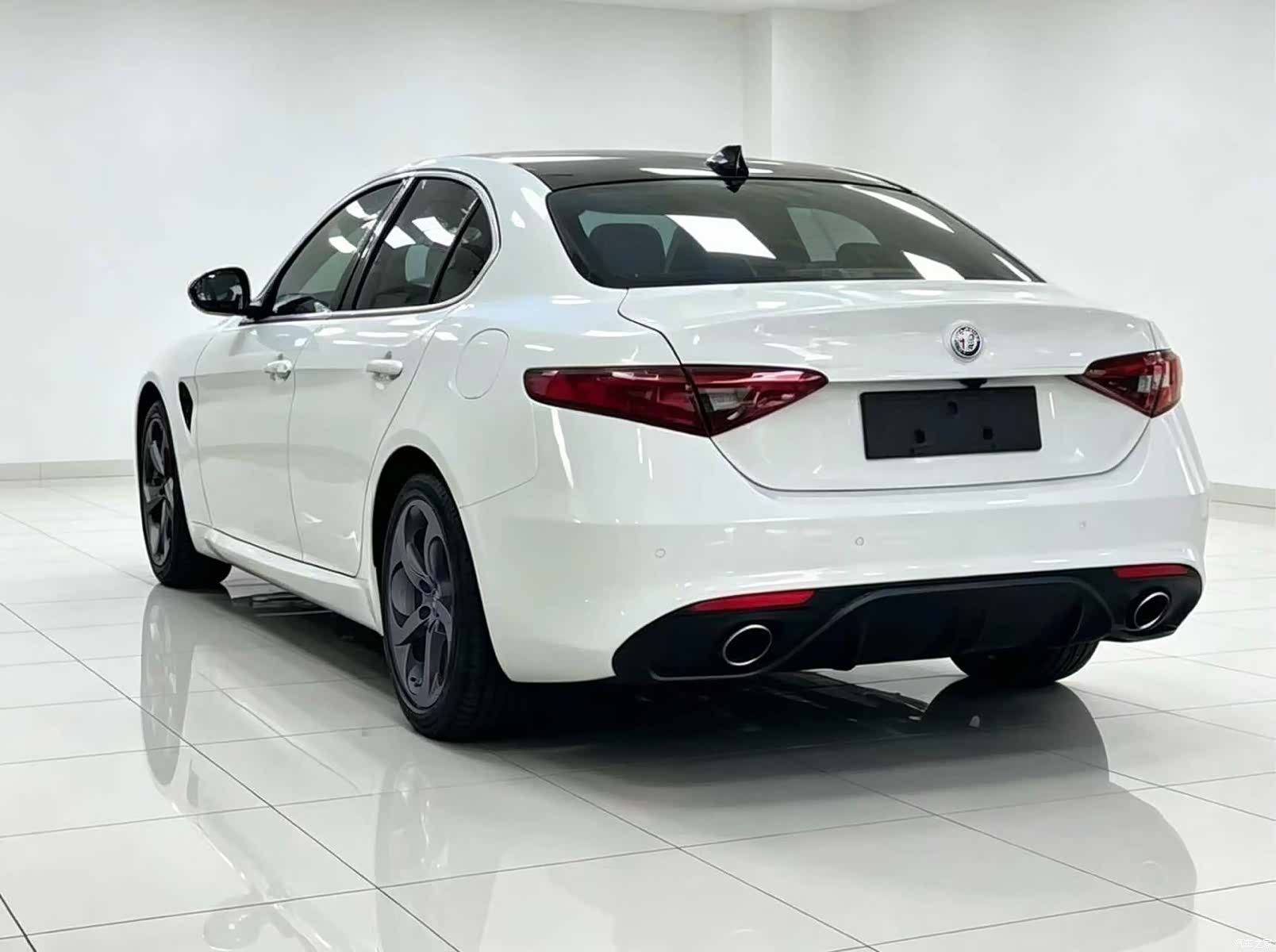 Alfa Romeo Giulia, 2017 12