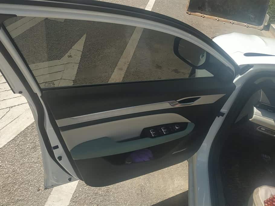 Geely Emgrand L HiP Geely Emgrand L HiP