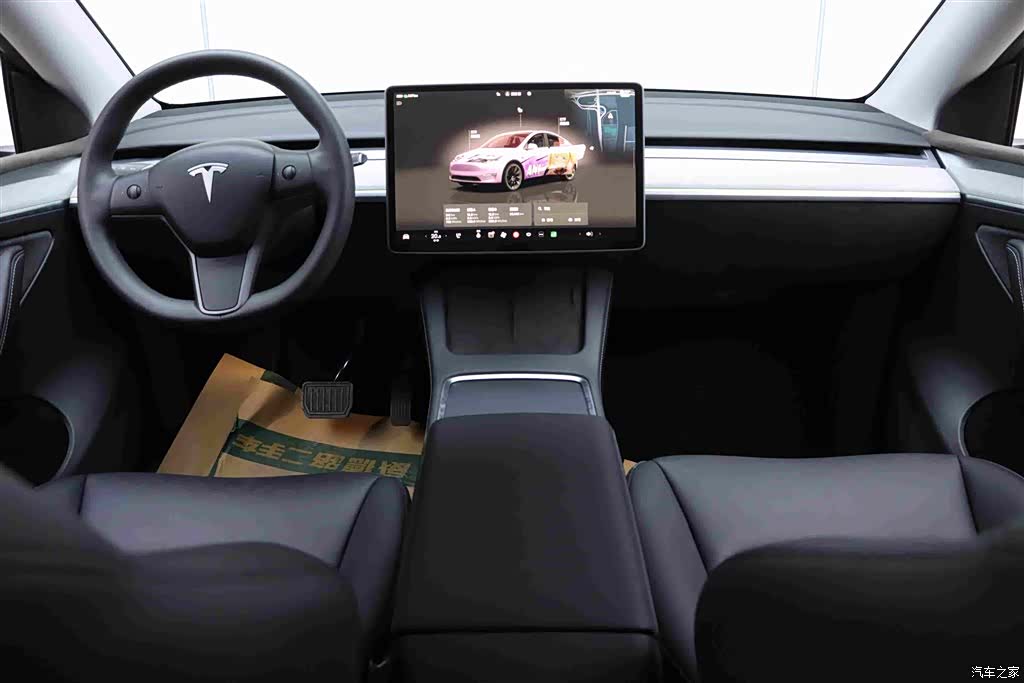 Tesla Model Y, 2024 26