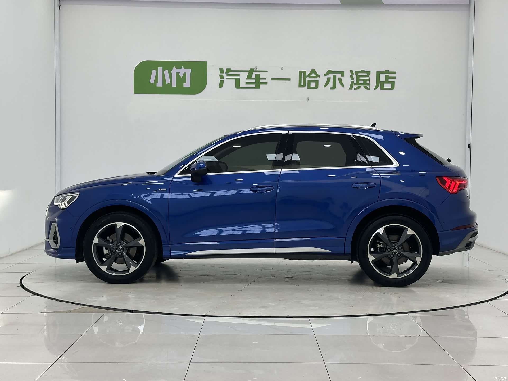 Audi Q3, 2023 все фото