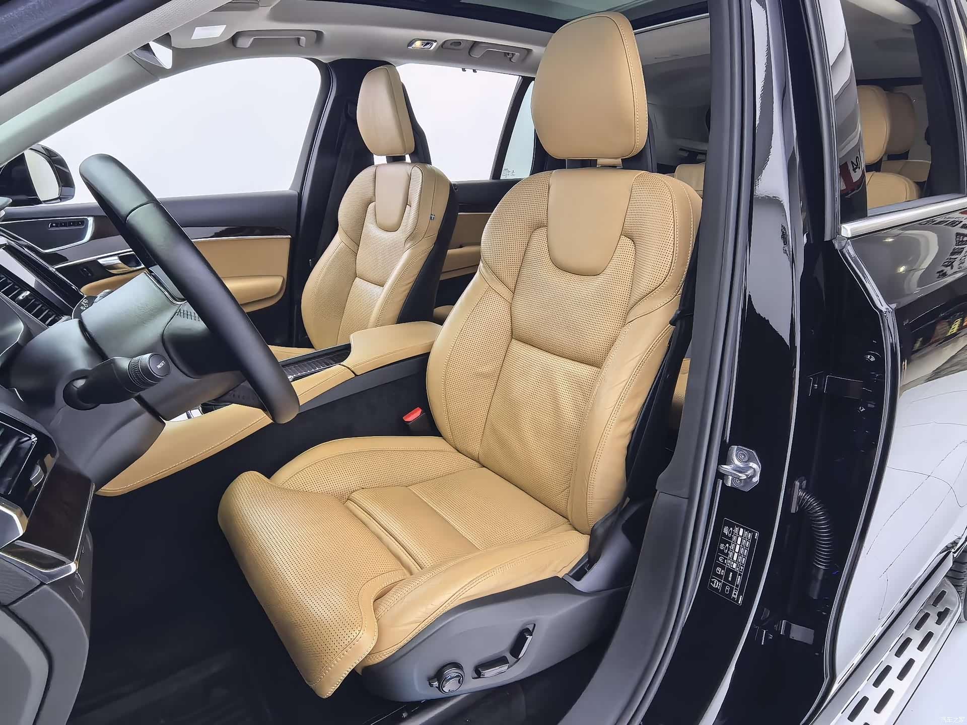 Volvo XC90, 2016 18