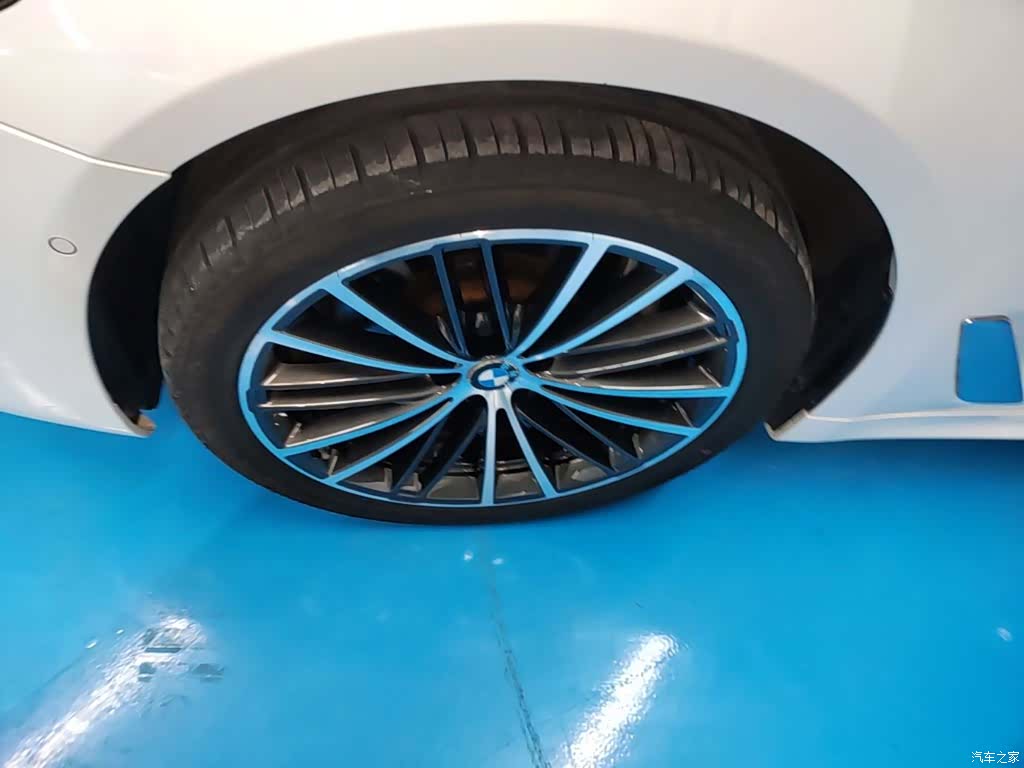 BMW 5 Series, 2019 23