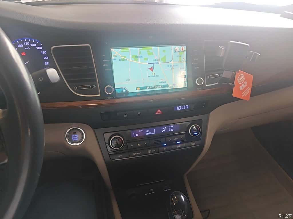 Hyundai DLX, 2014 13