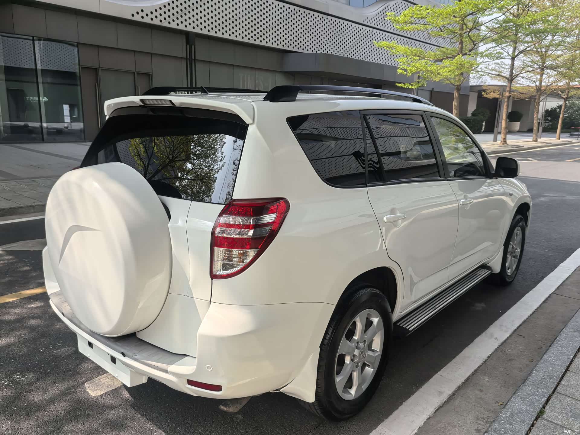 Toyota RAV4, 2011 6