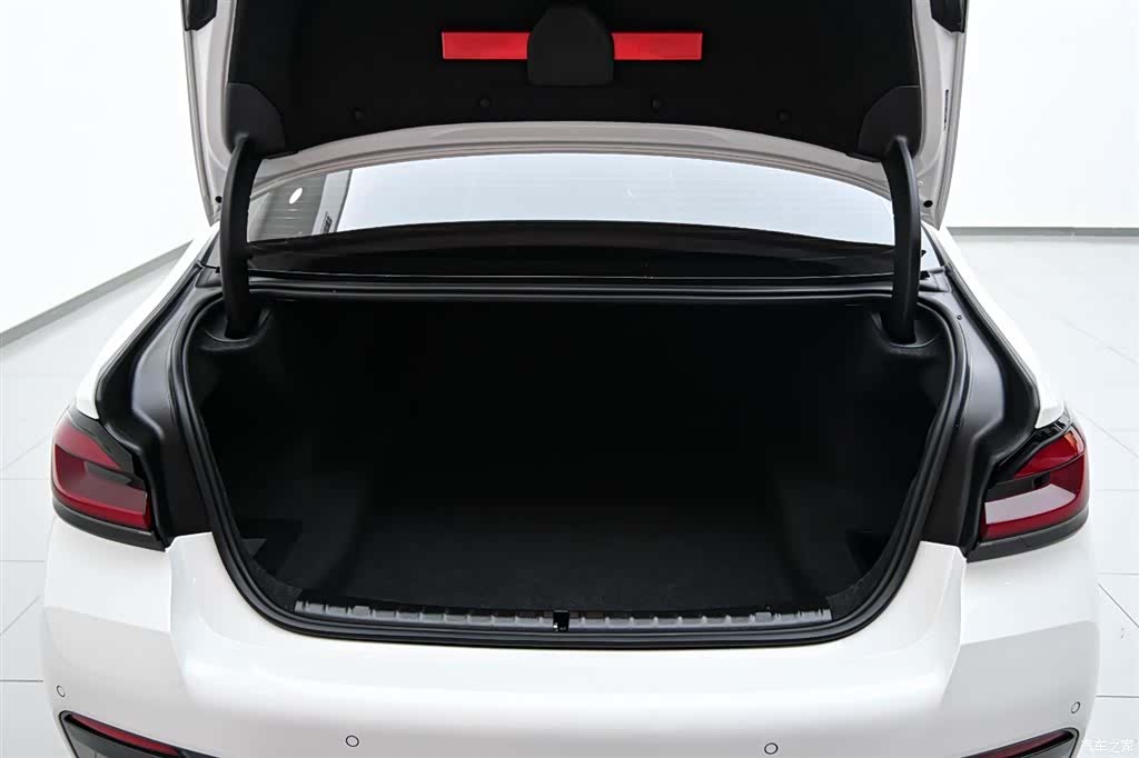 BMW 5 Series, 2024 35