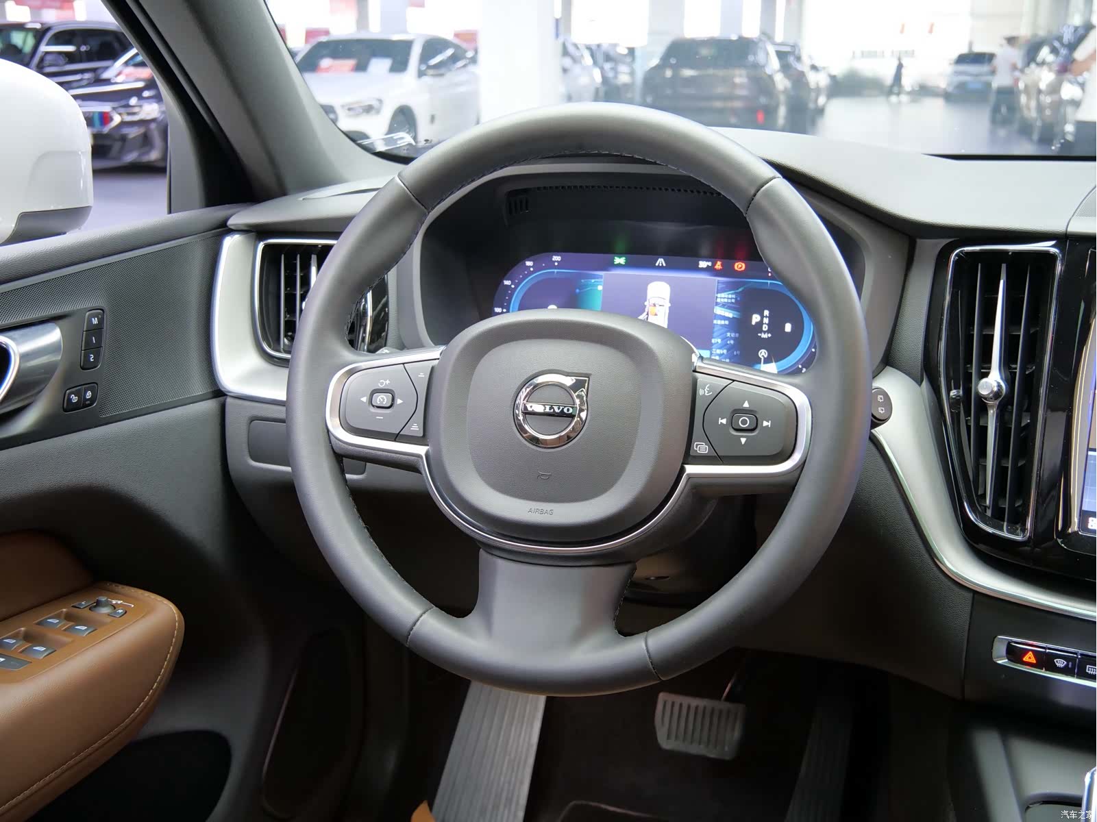 Volvo XC60, 2024 13