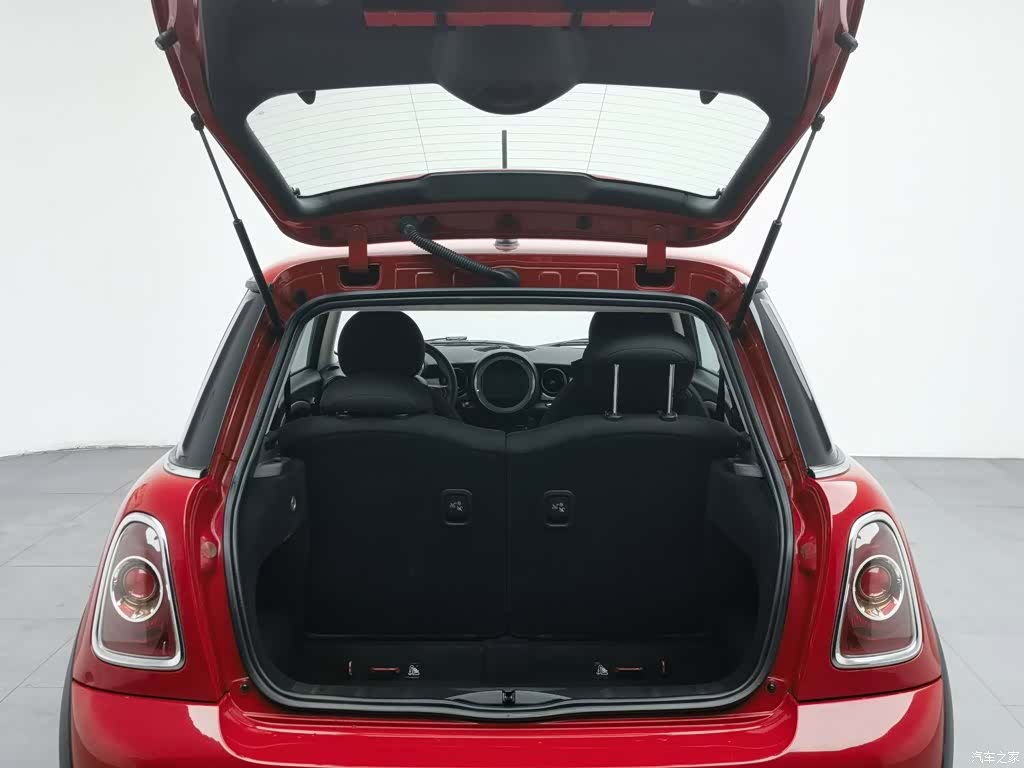 Mini ONE, 2013 16