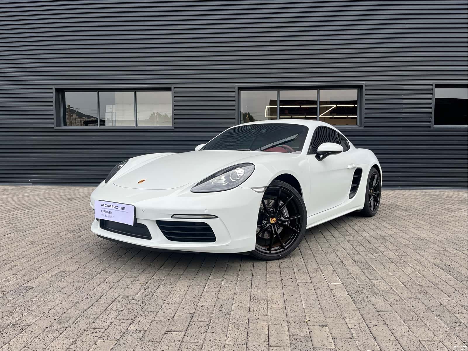 Porsche Cayman