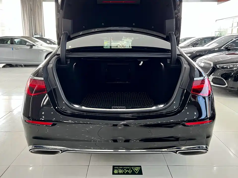 Mercedes-Benz S-class Mercedes-Benz S-class