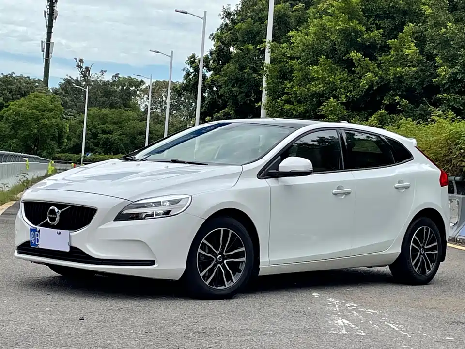 Volvo V40 Volvo V40