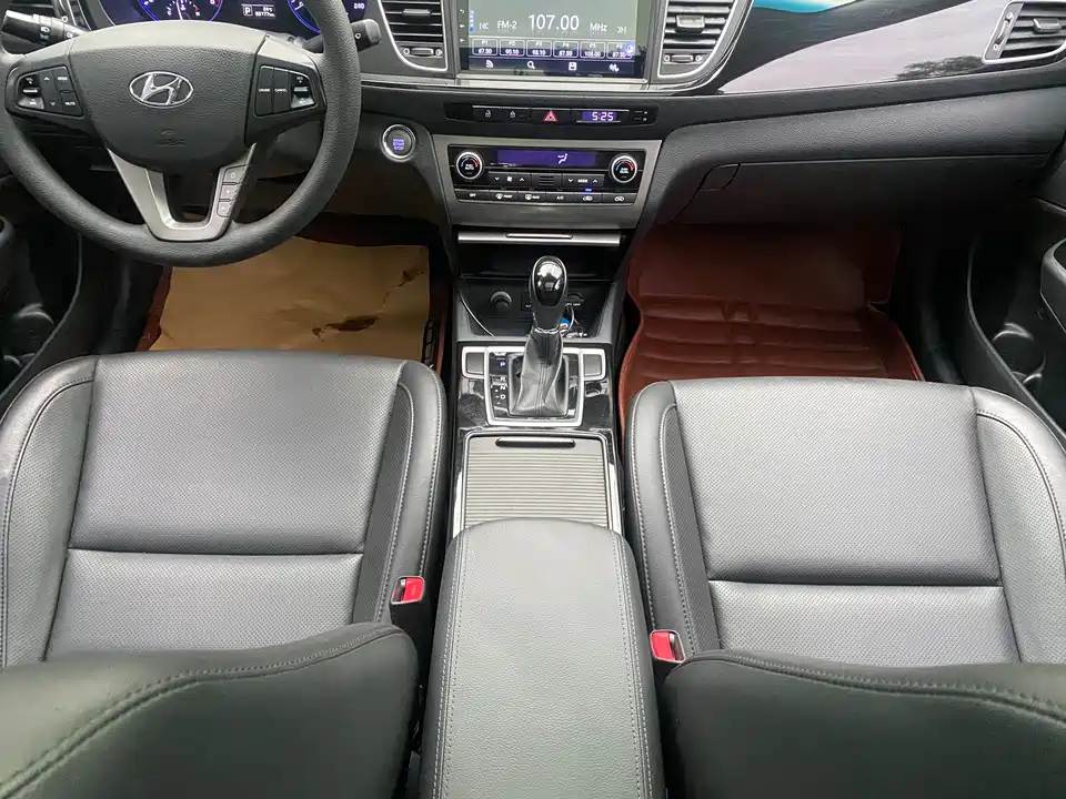Hyundai Name picture
