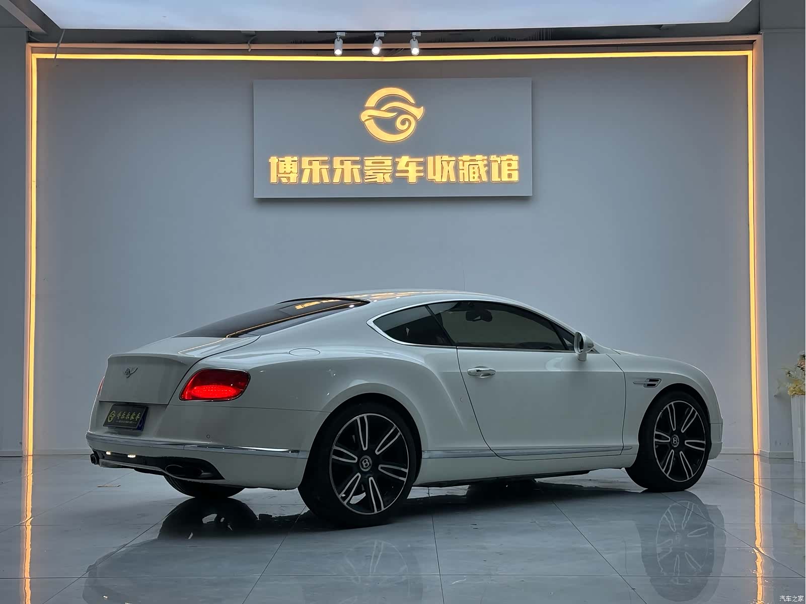 Bentley Continental GT, 2018 4