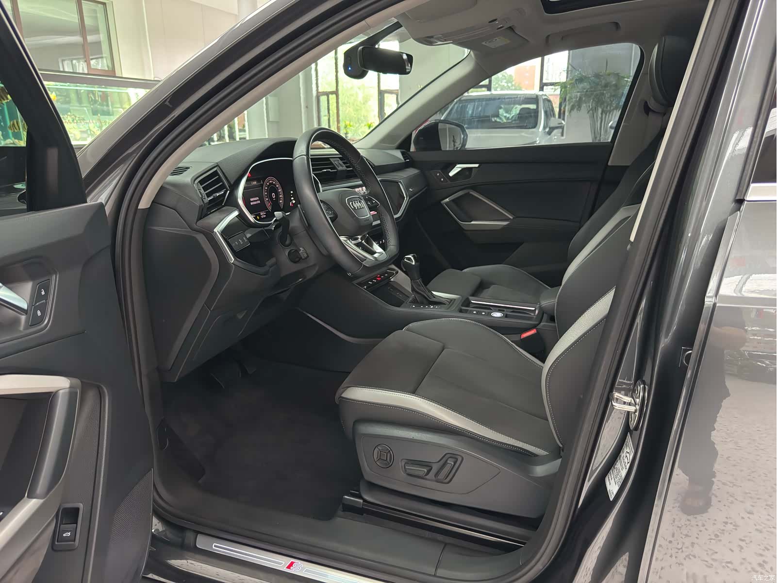 Audi Q3, 2022 9