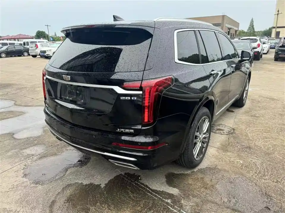 Cadillac XT6