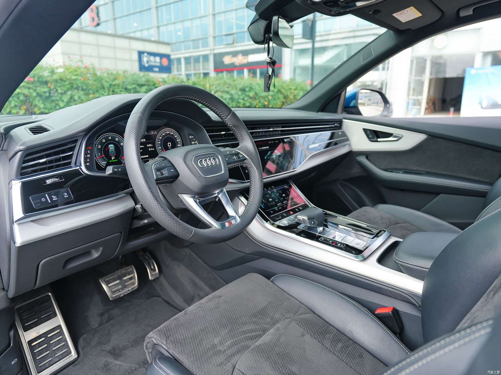 Audi Q8, 2020 6