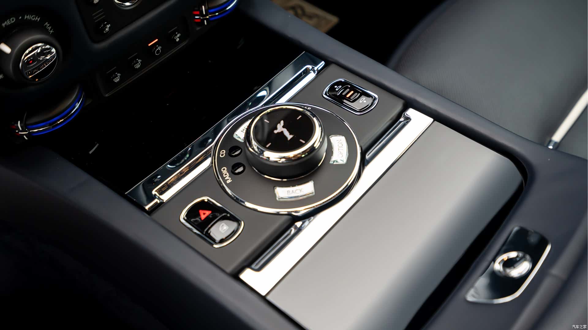 Rolls-Royce Wraith, 2017 11
